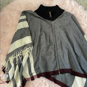 Suzy Shier OS zip up Poncho
